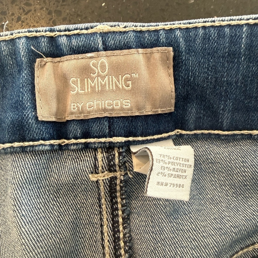 So Slimming Chico’s Blue Jeans Size 0 - Picture 7 of 8